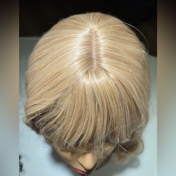 HAIR, 16” Wavy, center part, bangs, Blonde - Picture 10 of 11